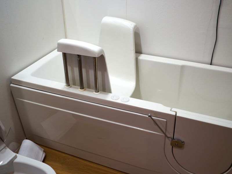 Modern Walk-In Bathtub